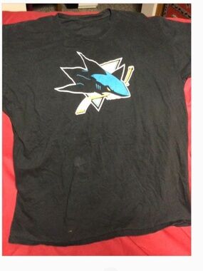 NHL San Jose Sharks tshirt